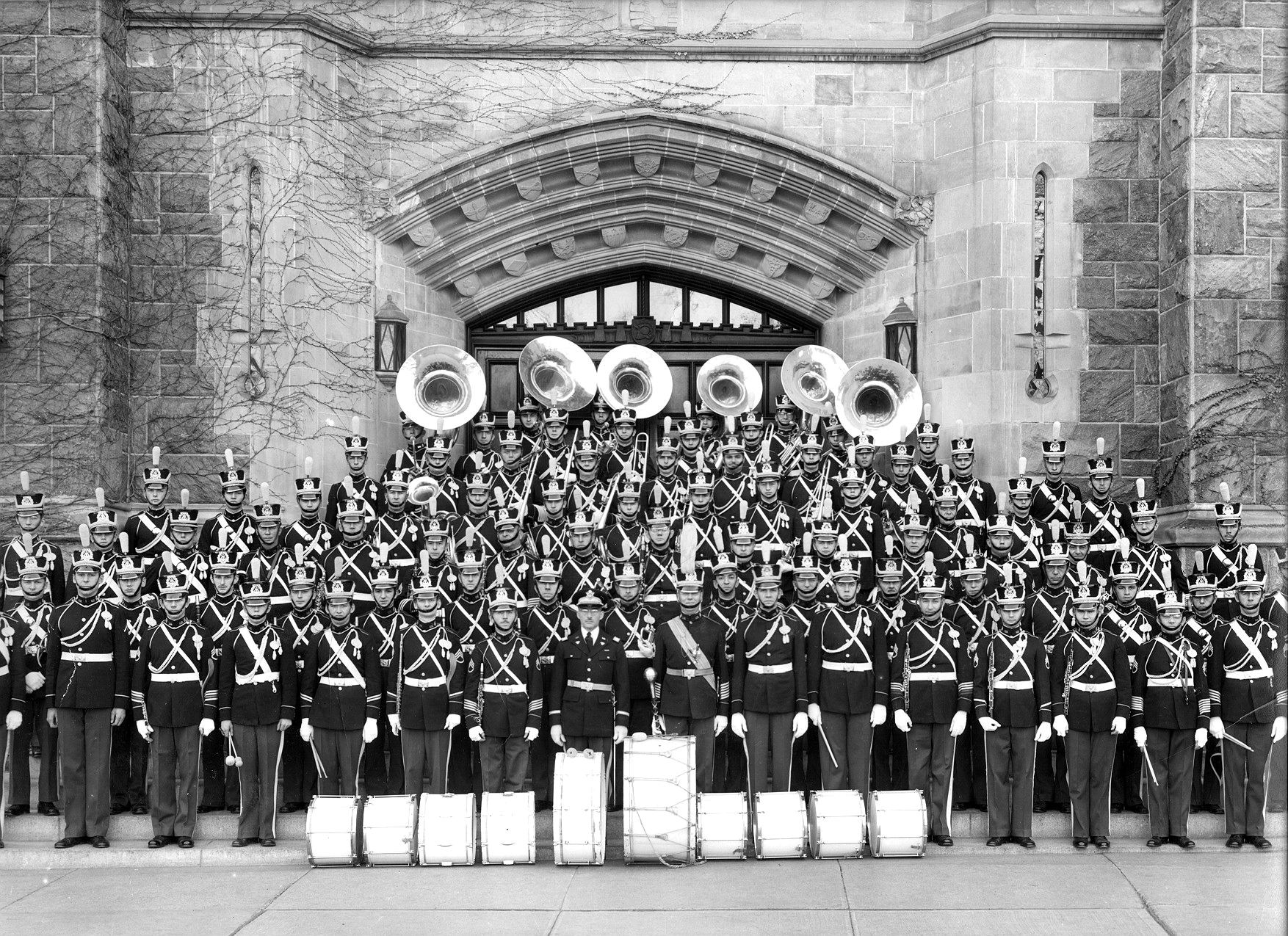 Large Band Bldg_BW